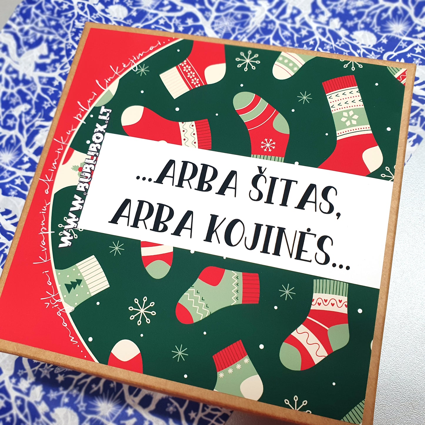 KALĖDINĖ DĖŽUTĖ: arba kojinės