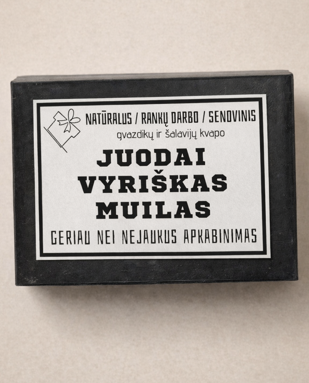 Juodai vyriškas muilas