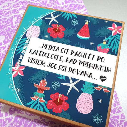 KALĖDINĖ DĖŽUTĖ: esi dovana
